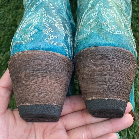 Corral Turquoise Western Boots - Picture 7 of 9